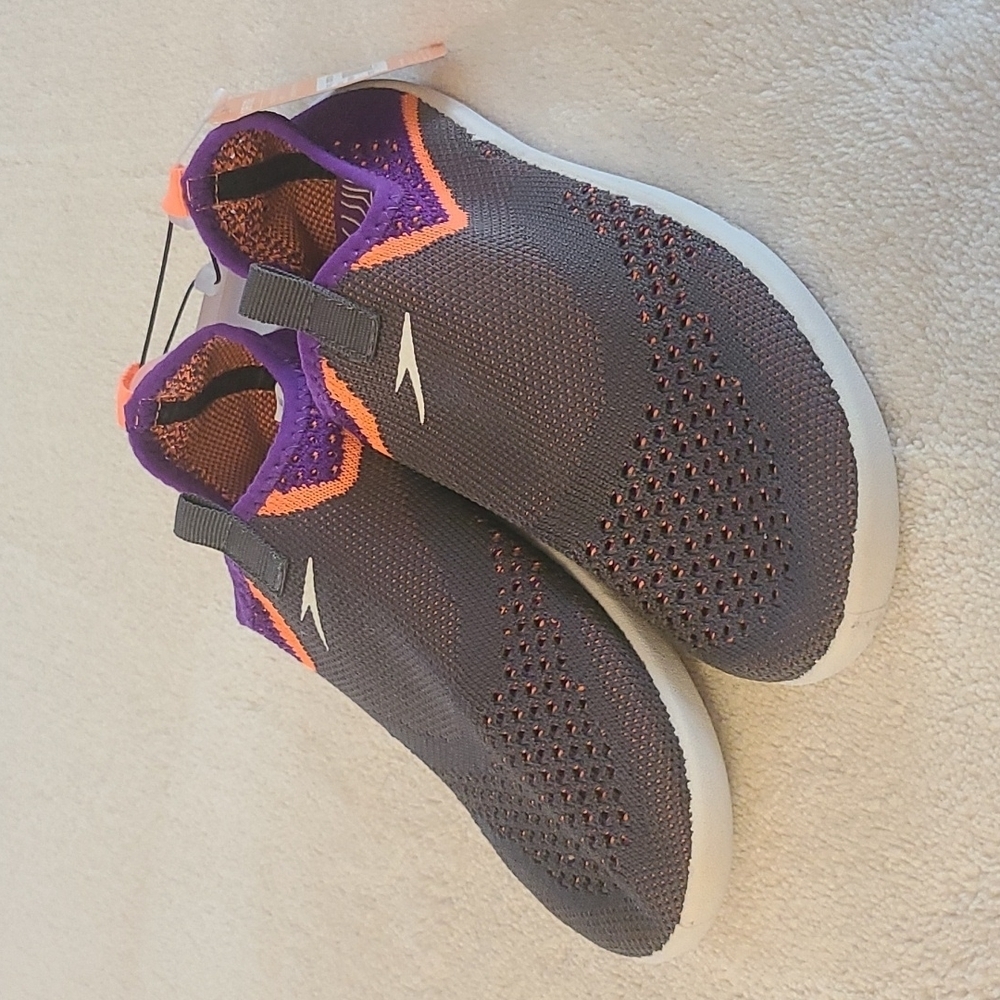 Speedo water shoes girls